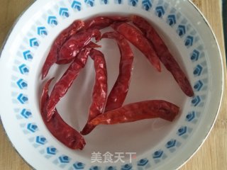 辣炒手撕包菜的做法步骤：2