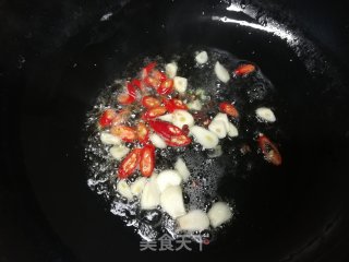 虾皮蒜蓉浇菜芯的做法步骤：5