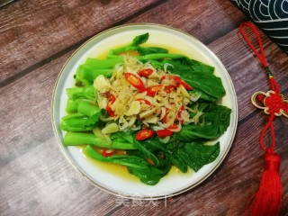 虾皮蒜蓉浇菜芯的做法步骤：10