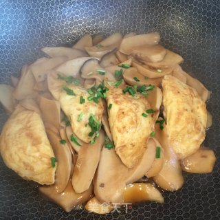 蛋饺烧杏鲍菇的做法步骤：6