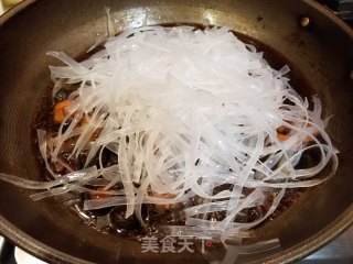 鸡腿香菇炖粉条的做法步骤：10