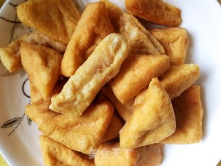 杂蔬烩豆腐泡的做法步骤：1