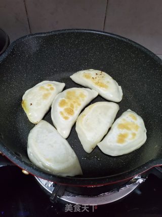 韭菜盒子的做法步骤：13