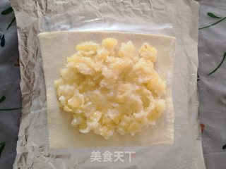 酥皮菠萝派的做法步骤：4