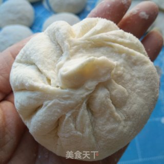 韭菜鸡蛋木耳素包子的做法步骤：7