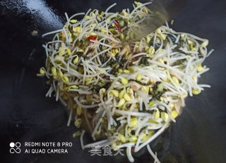雪菜炒豆芽的做法步骤：6