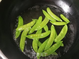 荷兰豆红椒拌黑腐竹的做法步骤：4