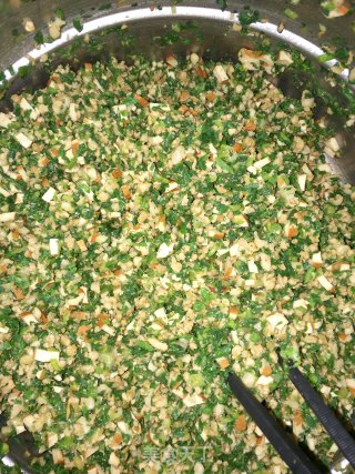 韭菜肉馅饼的做法步骤：2
