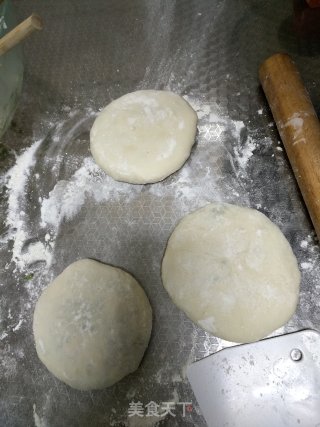 韭菜肉馅饼的做法步骤：3