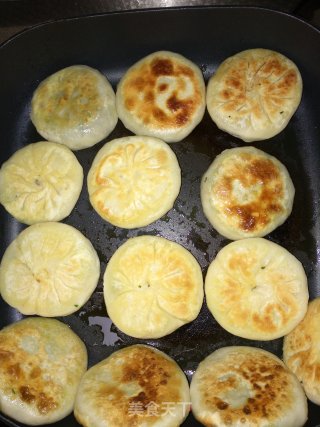 韭菜肉馅饼的做法步骤：5