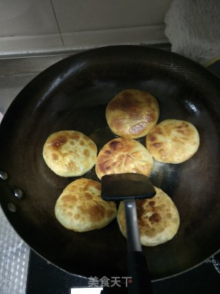 韭菜肉馅饼的做法步骤：6