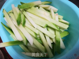 拌青萝卜干的做法步骤：1