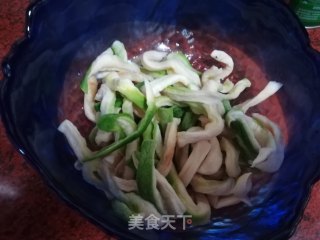 拌青萝卜干的做法步骤：4