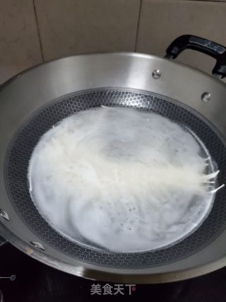 猪油渣拌面的做法步骤：1