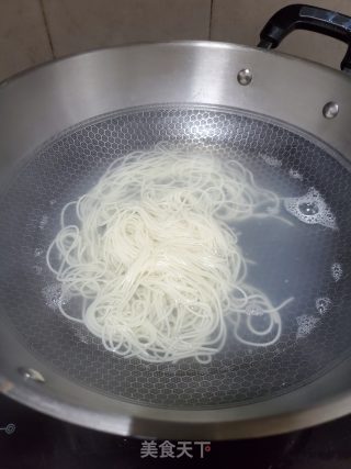 猪油渣拌面的做法步骤：3