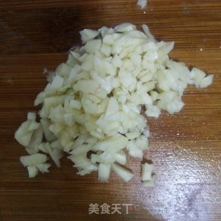清炒油麦菜的做法步骤：2