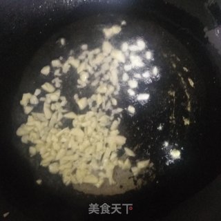 清炒油麦菜的做法步骤：3