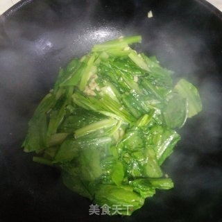 清炒油麦菜的做法步骤：6