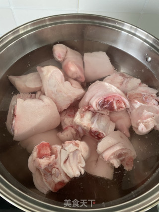 猪蹄两吃的做法步骤：2