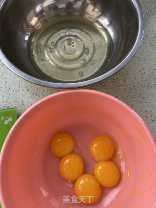 纸杯蛋糕的做法步骤：1