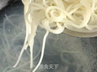 干拌螺蛳粉的做法步骤：3