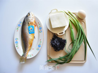 黄花鱼馄饨的做法步骤：1