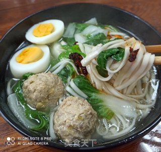 青菜肉丸鸡蛋面的做法步骤：7