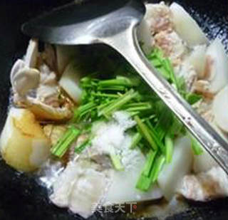 虾蛄煮萝卜的做法步骤：11