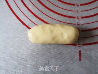 火腿肠面包的做法步骤：5