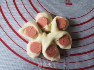 火腿肠面包的做法步骤：7