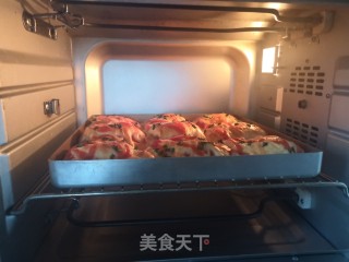 火腿肠面包的做法步骤：11