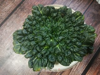 虾皮蒜蓉浇百叶菜的做法步骤：1