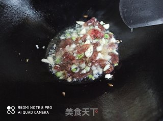 芦蒿炒腊肠的做法步骤：4
