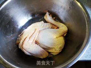 传统香酥鸡的做法步骤：1