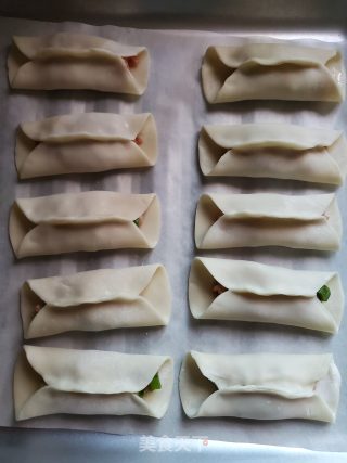 鲜肉锅贴的做法步骤：5