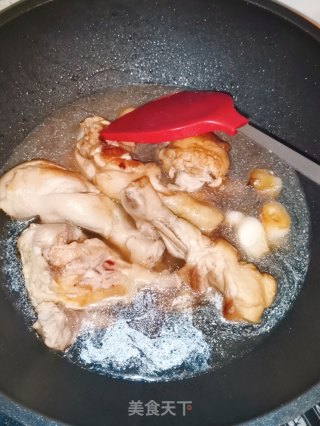 鸡腿腊肠煲仔饭的做法步骤：5