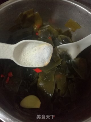 腊八蒜凉拌海带的做法步骤：7