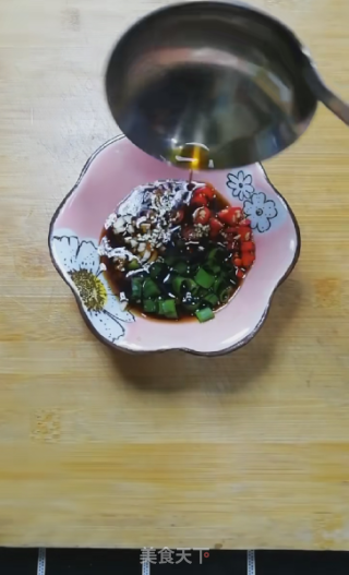 年夜饭----白灼大虾的做法步骤：6