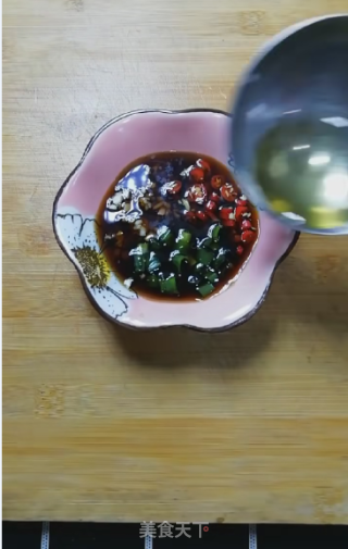 年夜饭----白灼大虾的做法步骤：7