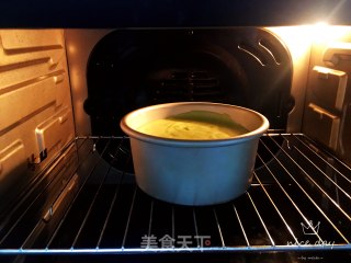 六寸菠菜汁戚风蛋糕的做法步骤：15