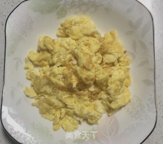 素菜炒鸡蛋的做法步骤：2
