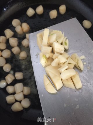 辣椒炒鲜贝的做法步骤：6