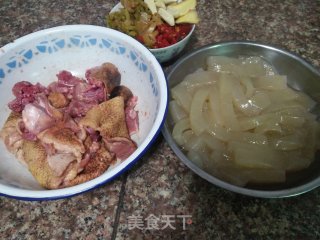 魔芋烧鸭子的做法步骤：1