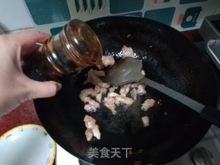 瘦肉炒胡萝卜丝的做法步骤：4