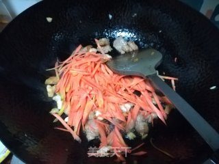 瘦肉炒胡萝卜丝的做法步骤：6