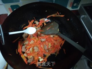 瘦肉炒胡萝卜丝的做法步骤：7