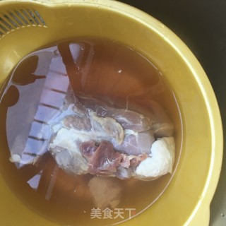 莲藕焖羊肉的做法步骤：1