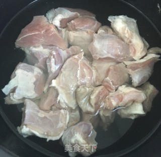 莲藕焖羊肉的做法步骤：3