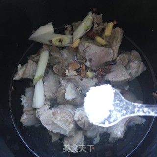 莲藕焖羊肉的做法步骤：12