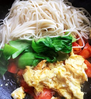 番茄鸡蛋青菜炒面的做法步骤：10